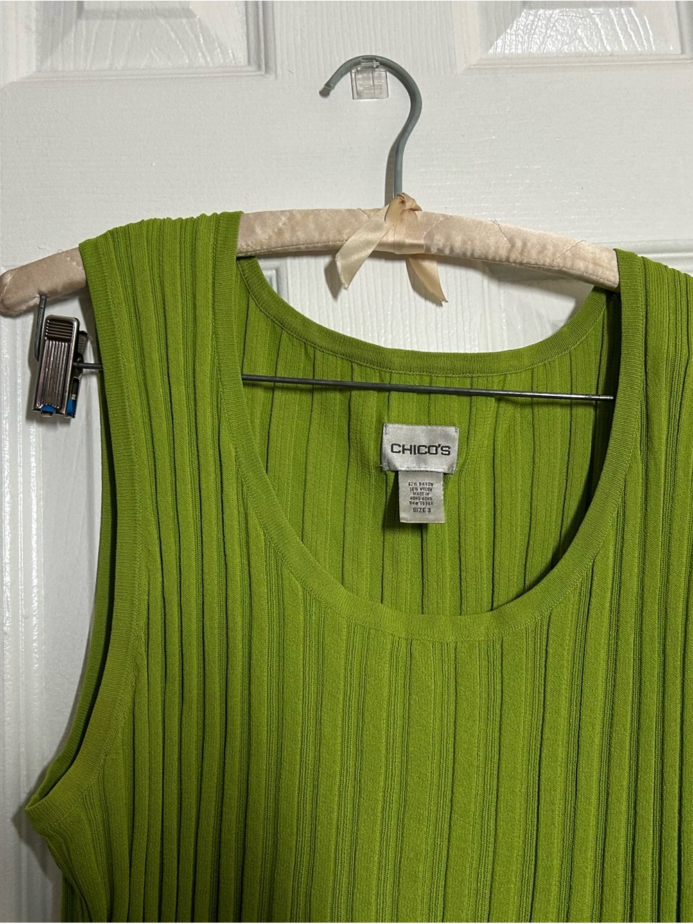 Chico’s Size 3 Lime Green Ribbed Knit Tank Top Sleeveless Stretch Scoop Neck - Picture 3 of 9